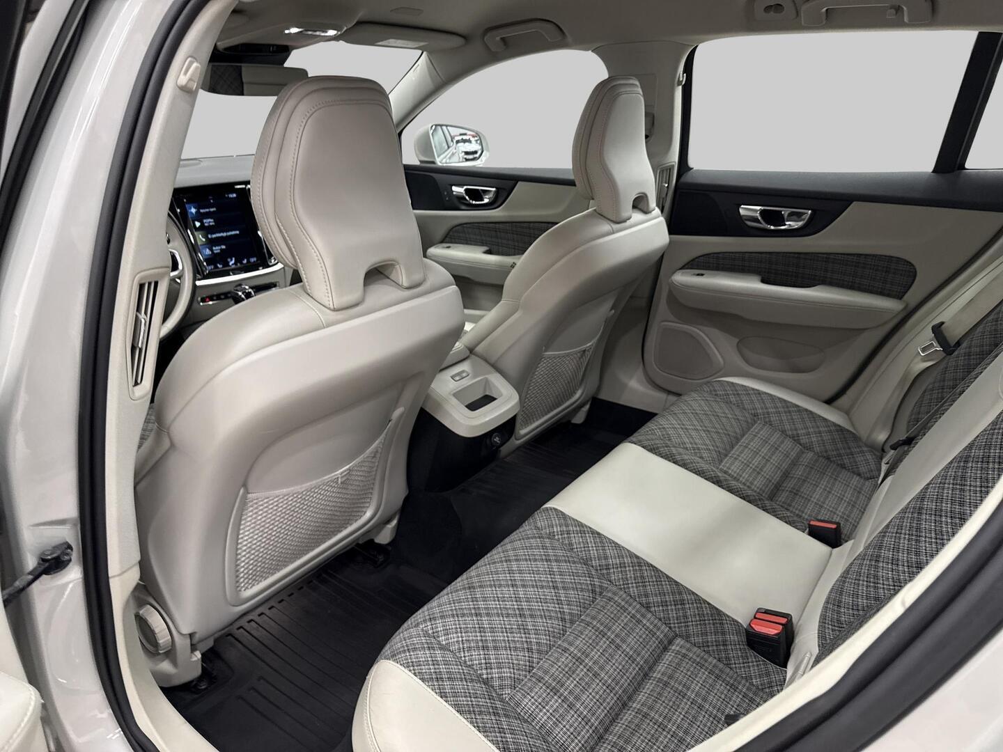 VOLVO V60 2018