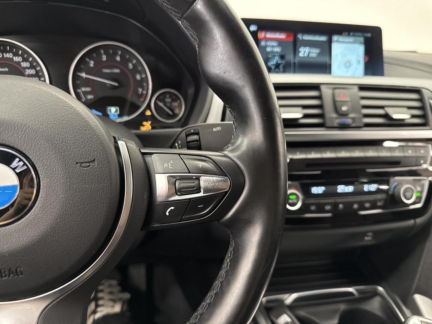 BMW 330 2018