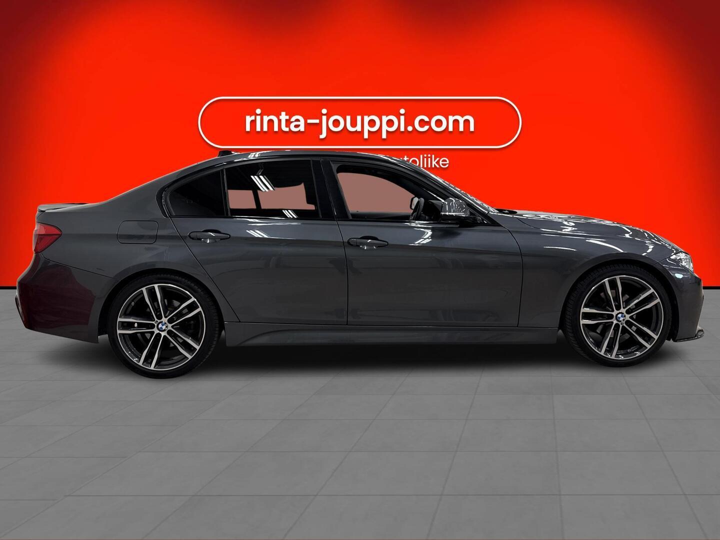 BMW 330 2018