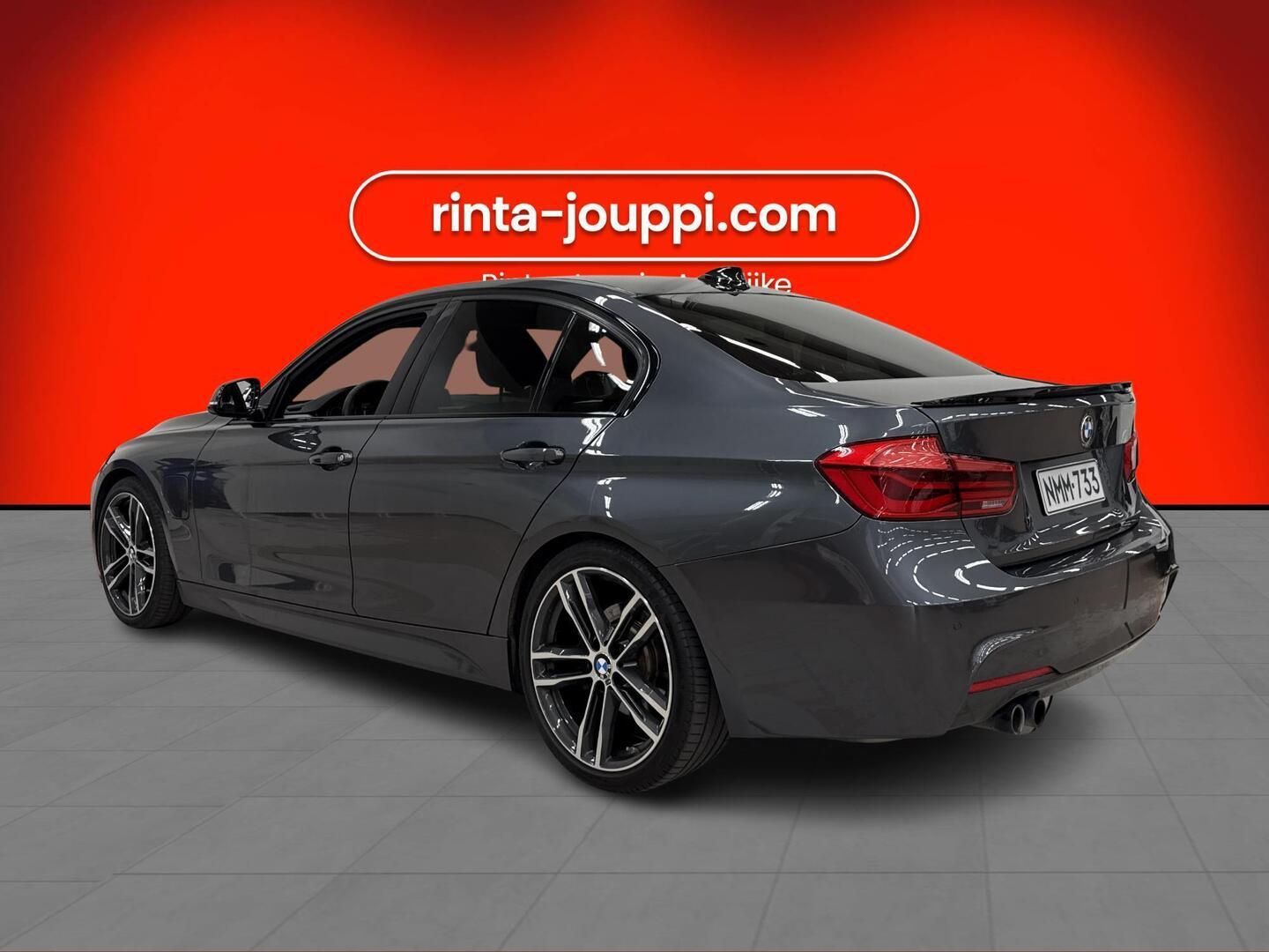 BMW 330 2018