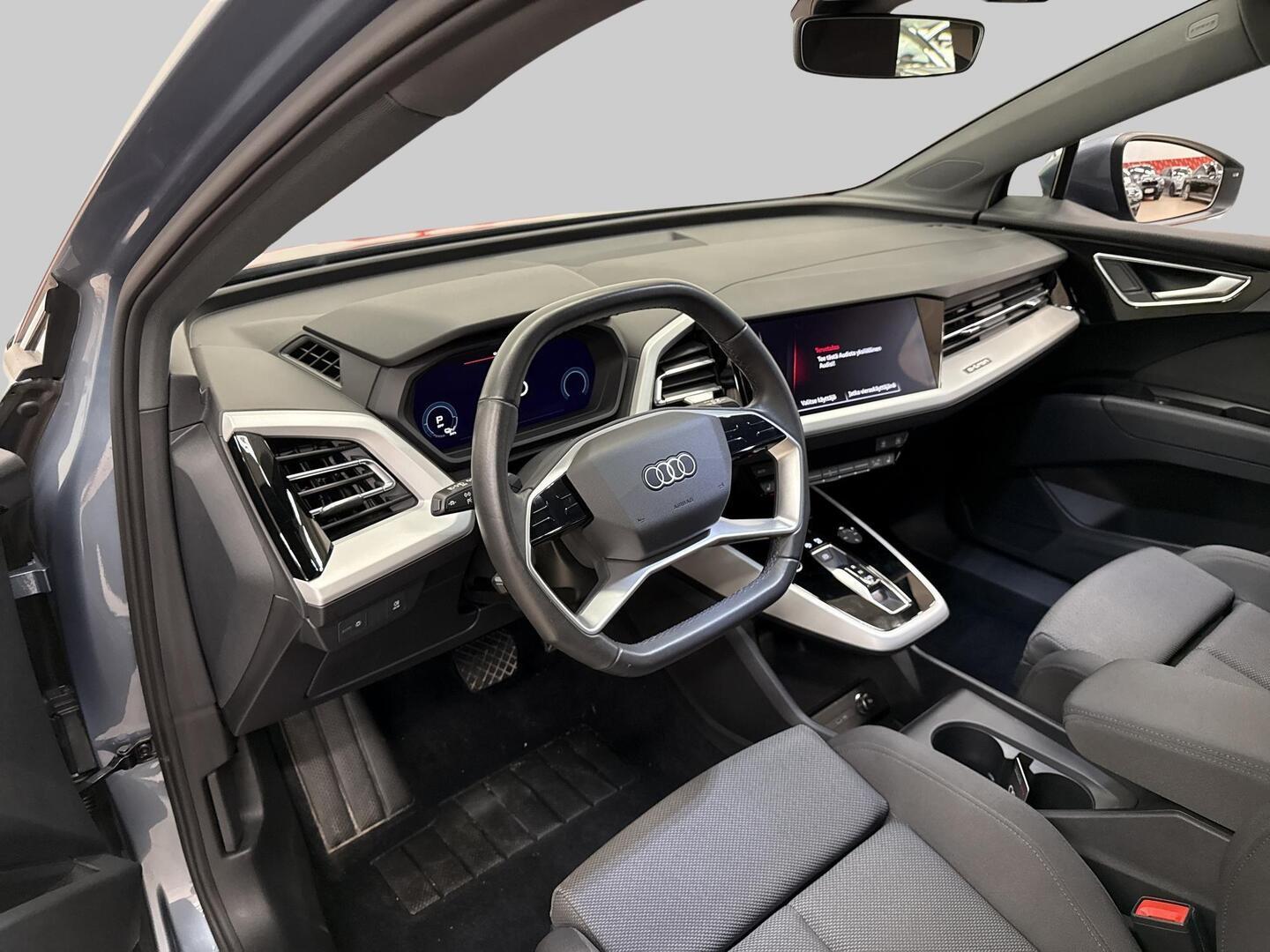 AUDI Q4 e-tron 2023