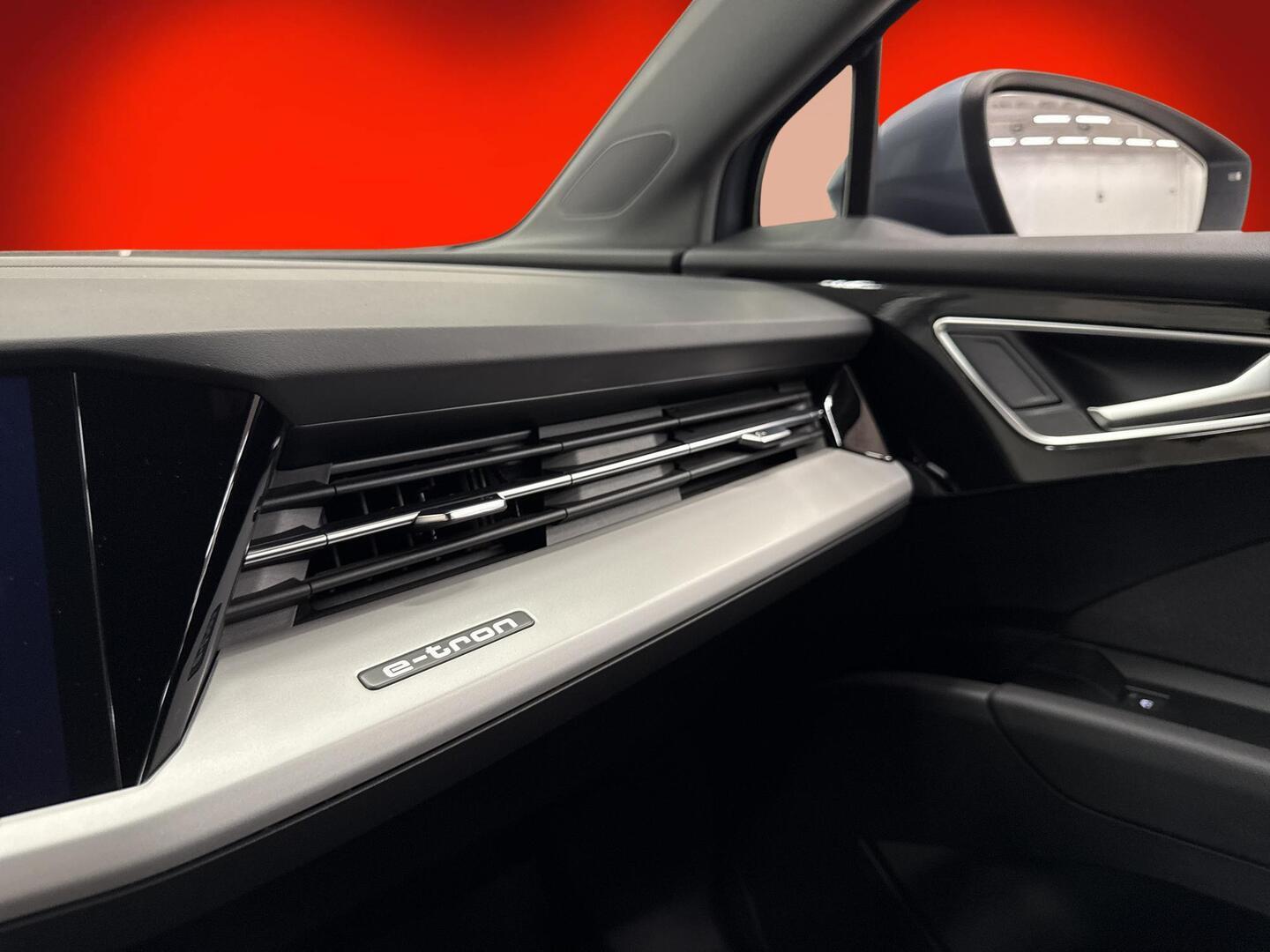 AUDI Q4 e-tron 2023