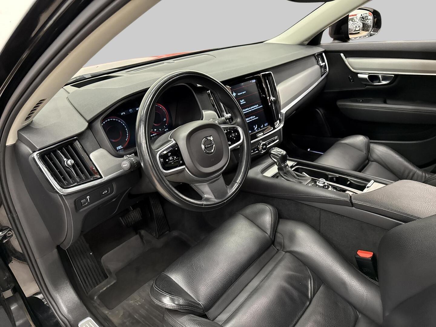 VOLVO V90 Cross Country 2018