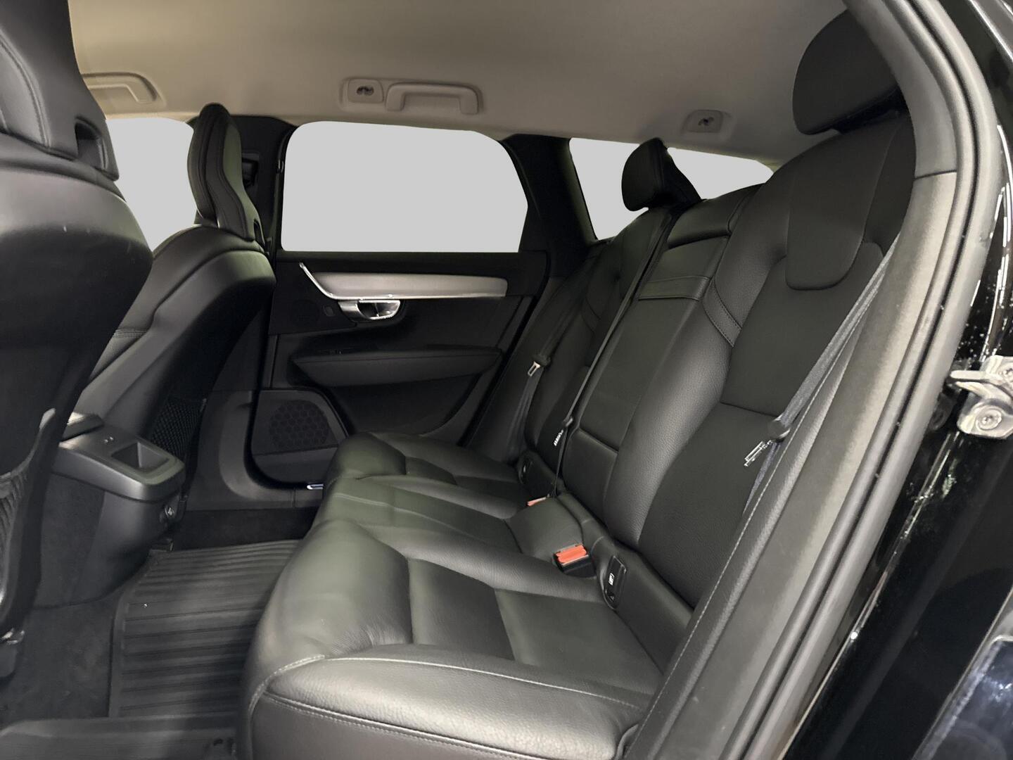 VOLVO V90 Cross Country 2018