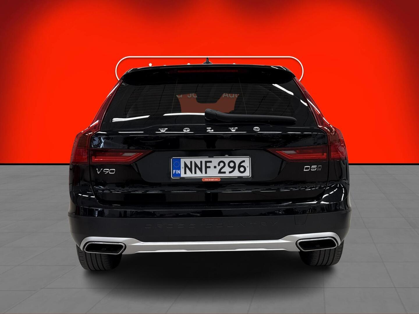 VOLVO V90 Cross Country 2018