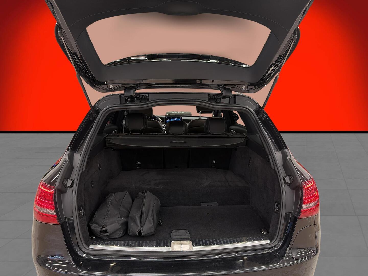 MERCEDES-BENZ C 2020