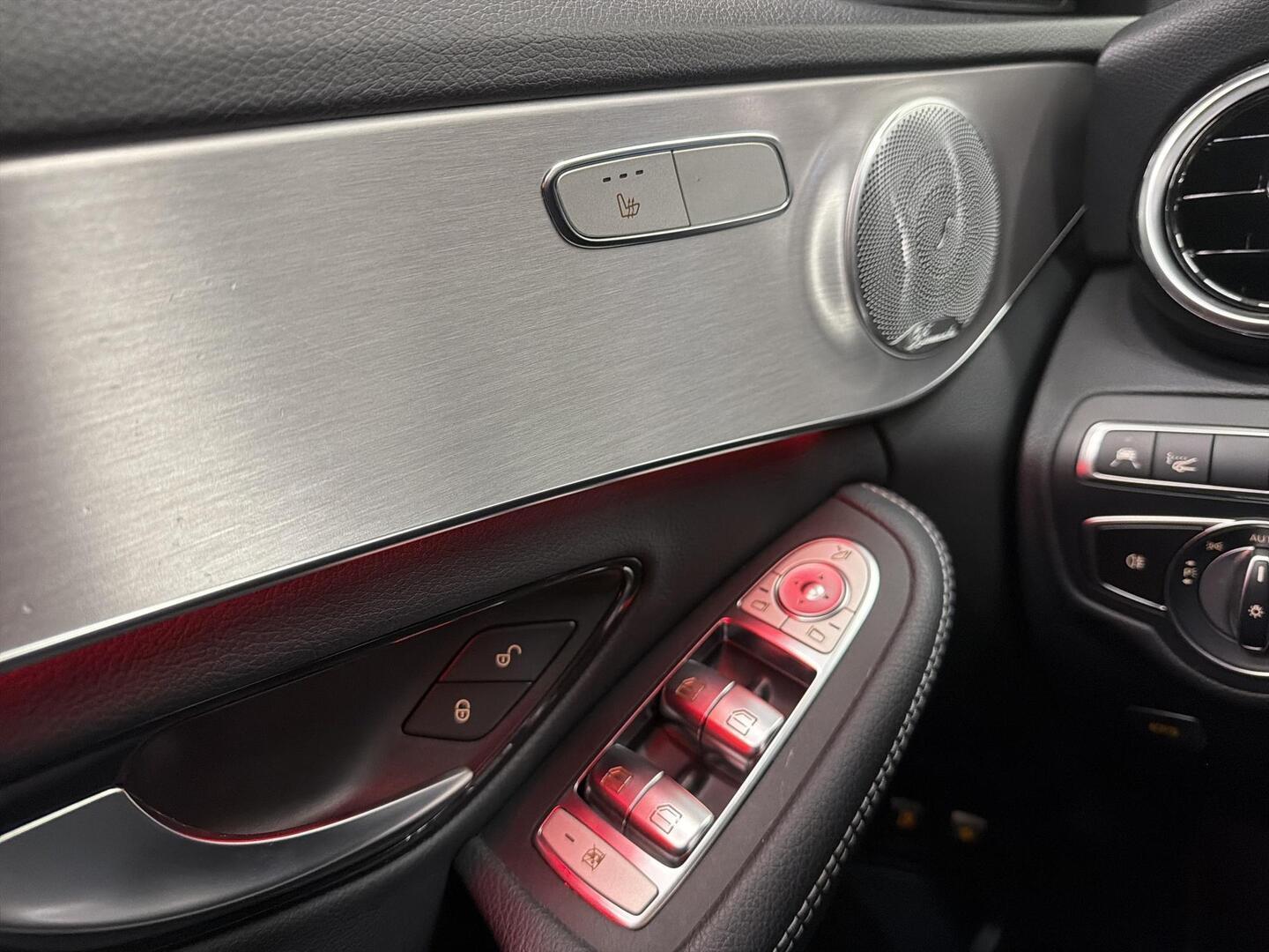 MERCEDES-BENZ C 2020