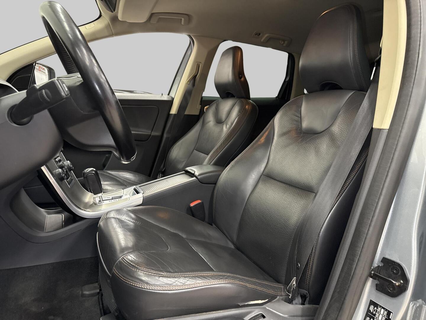 VOLVO XC60 2012