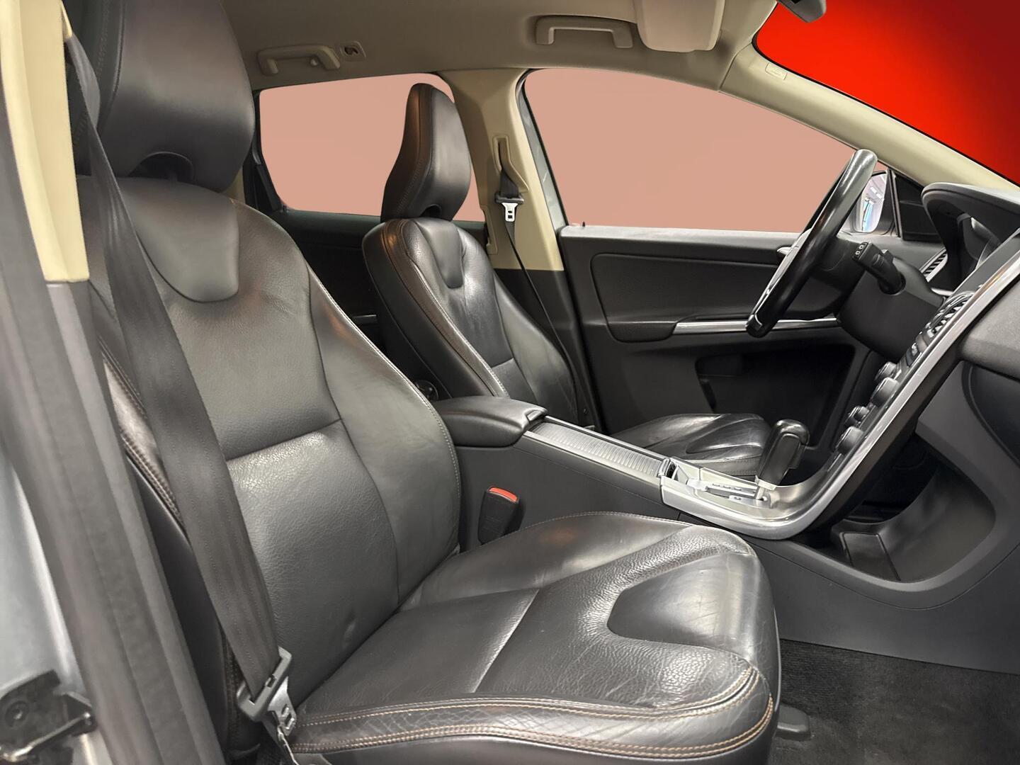 VOLVO XC60 2012