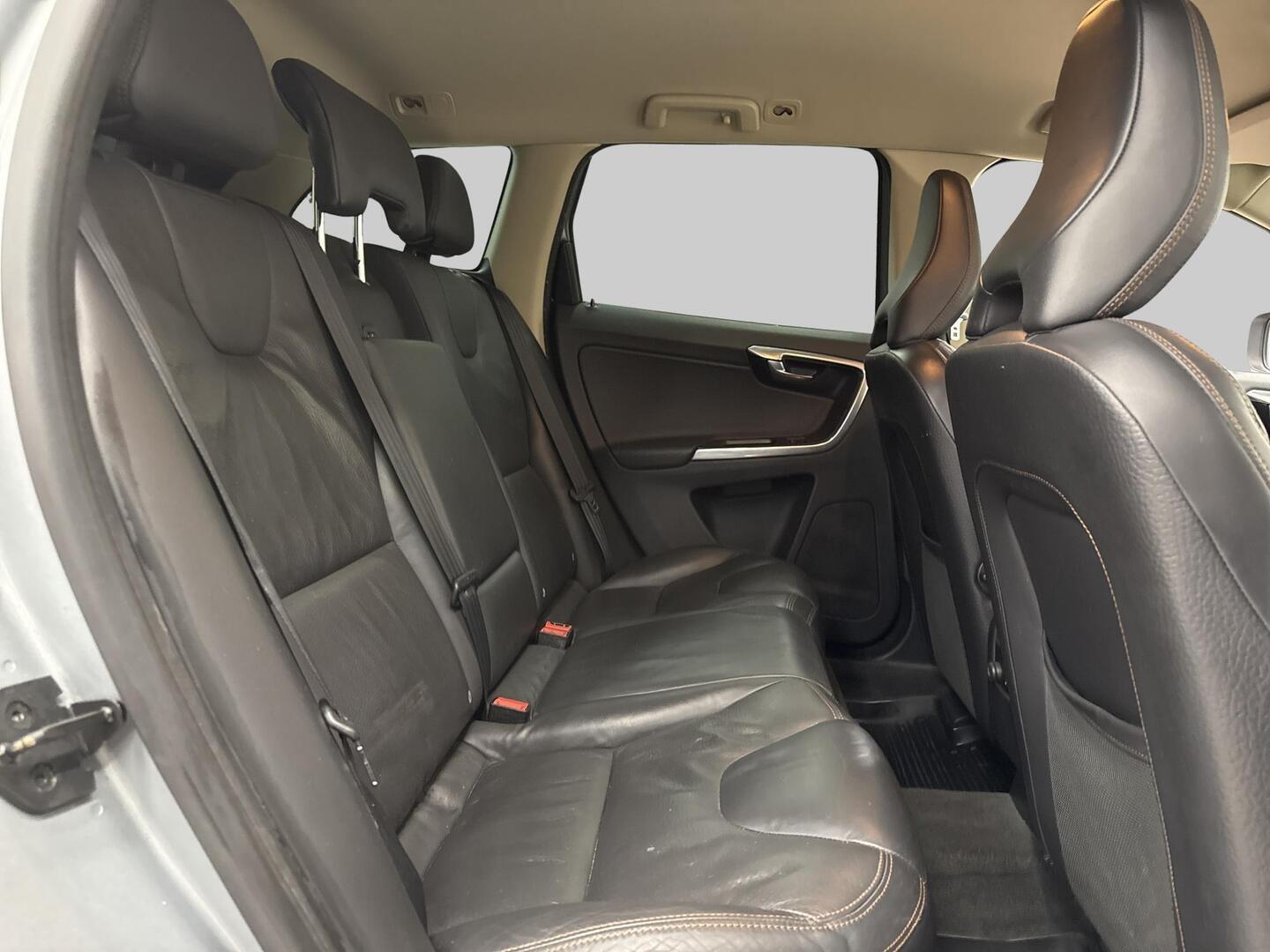 VOLVO XC60 2012