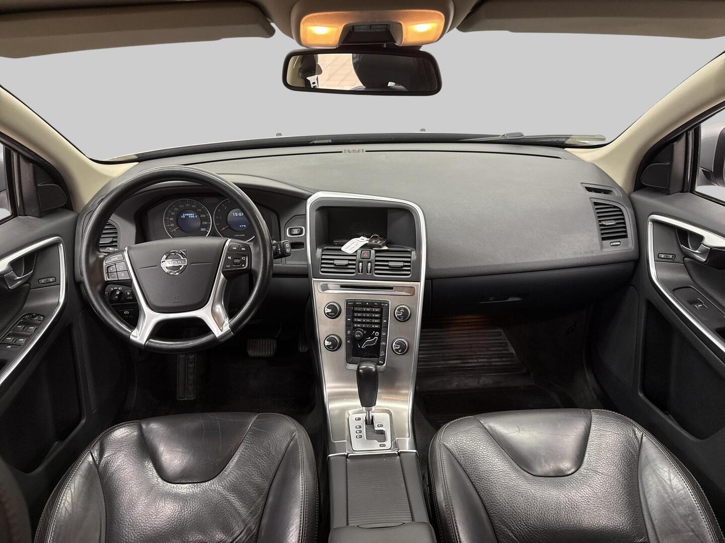 VOLVO XC60 2012