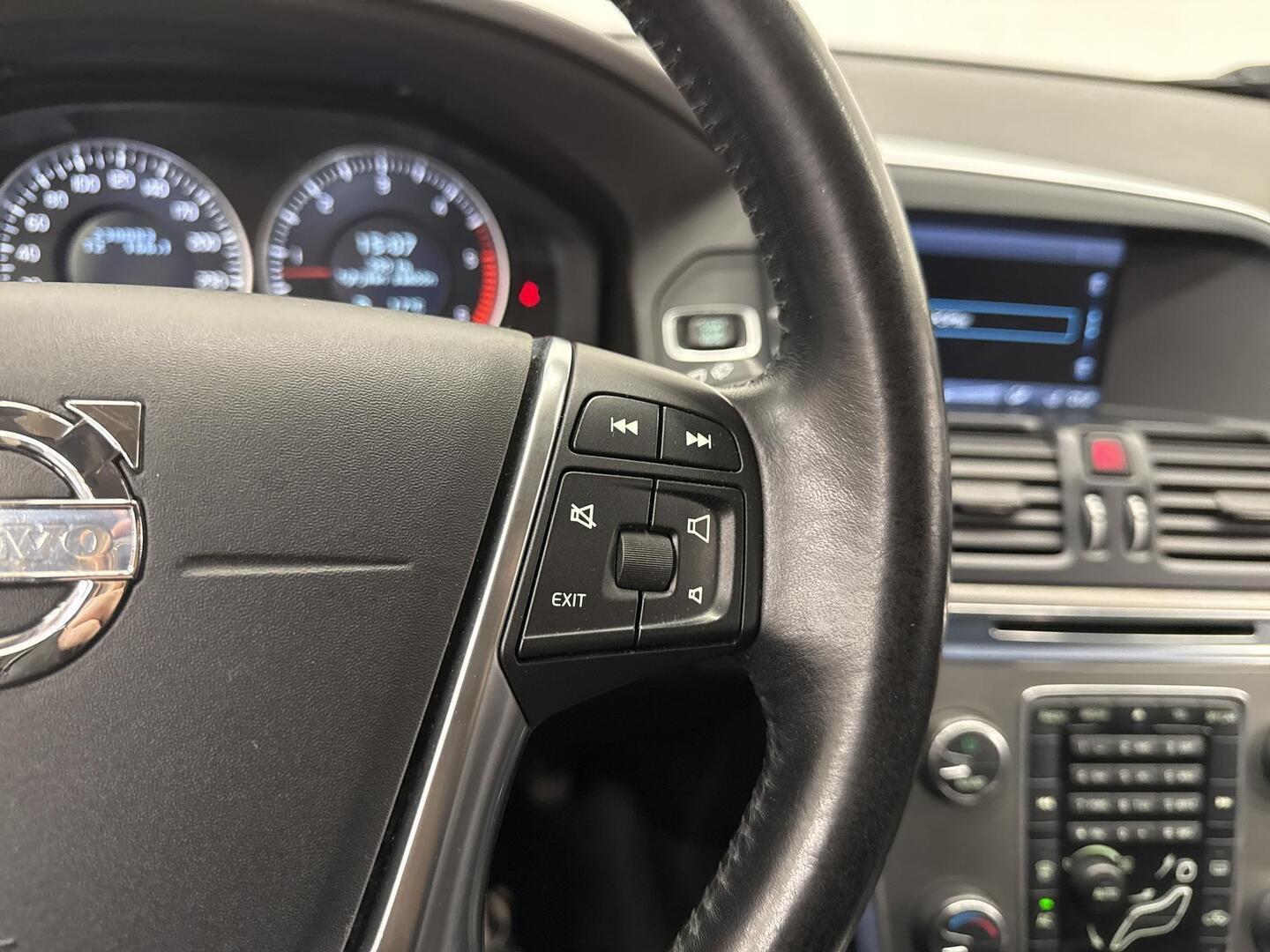 VOLVO XC60 2012