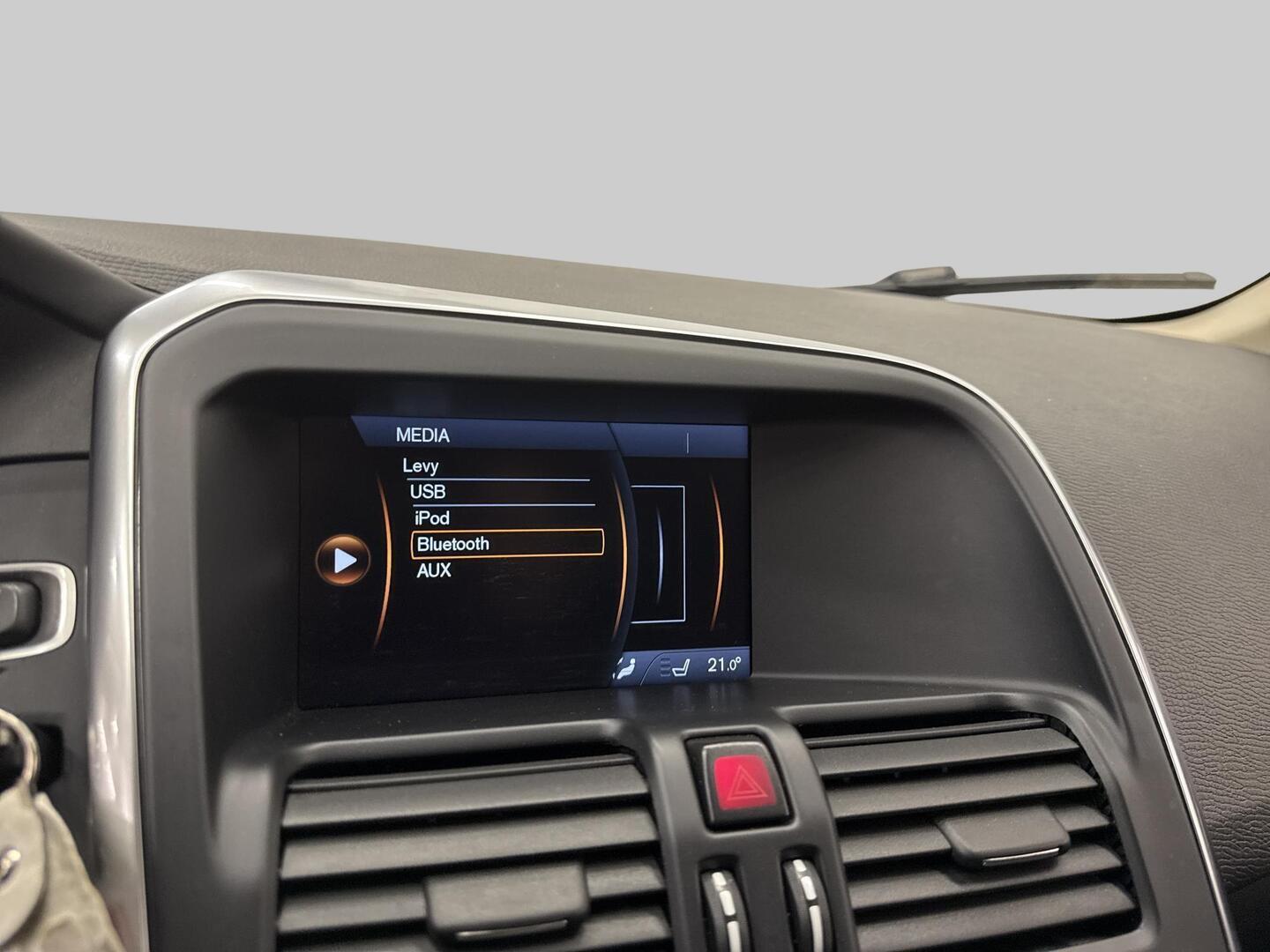 VOLVO XC60 2012
