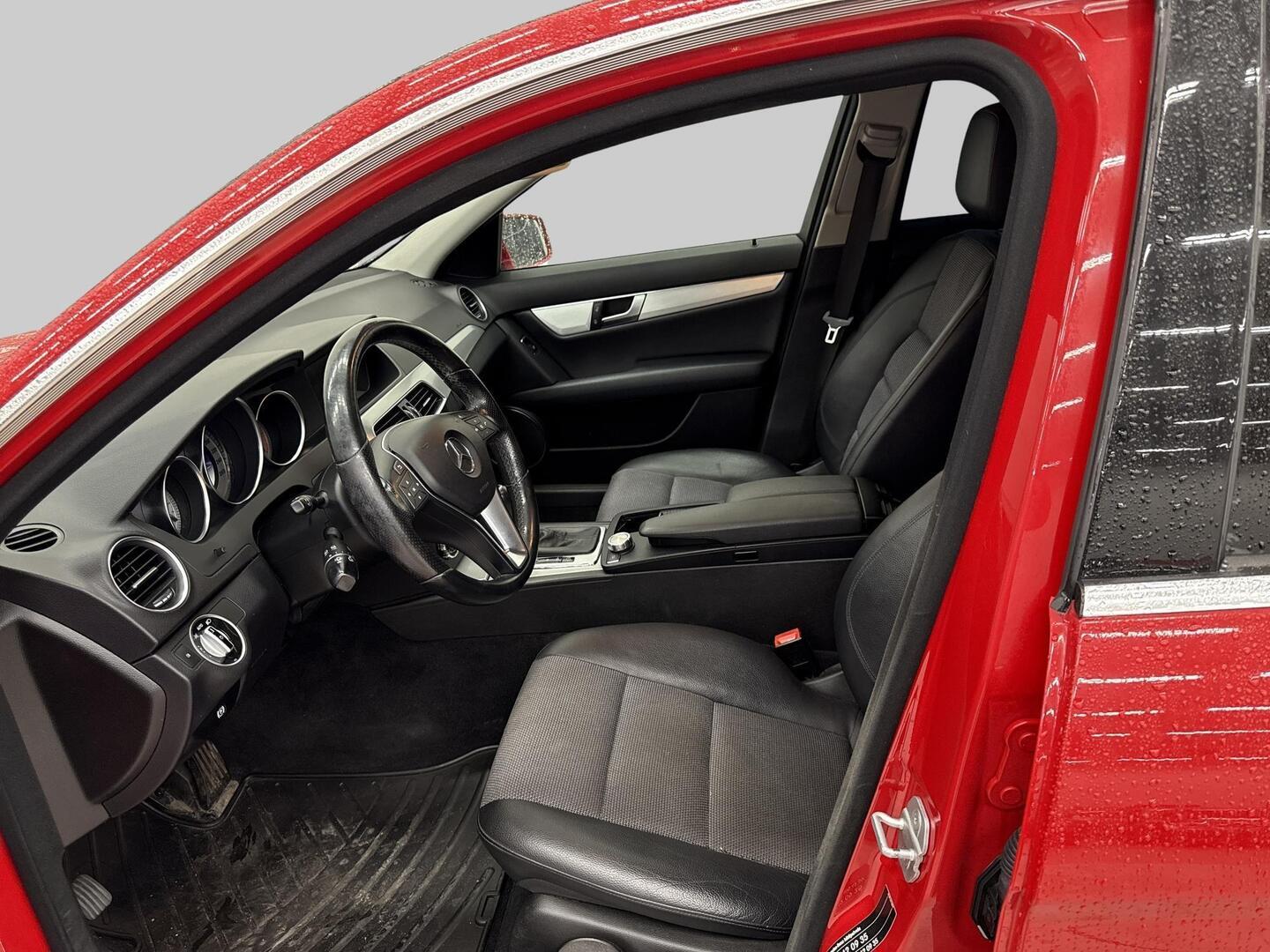 MERCEDES-BENZ C 2012