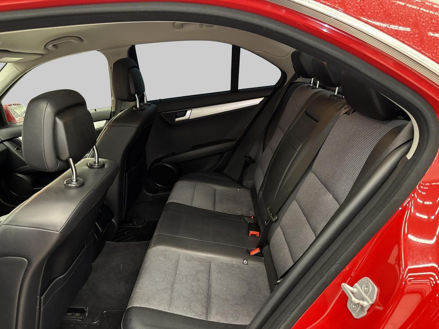 MERCEDES-BENZ C 2012