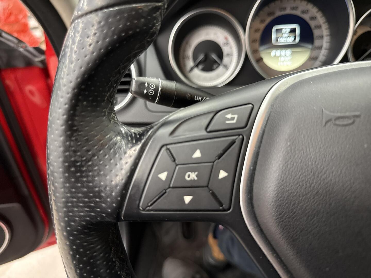 MERCEDES-BENZ C 2012