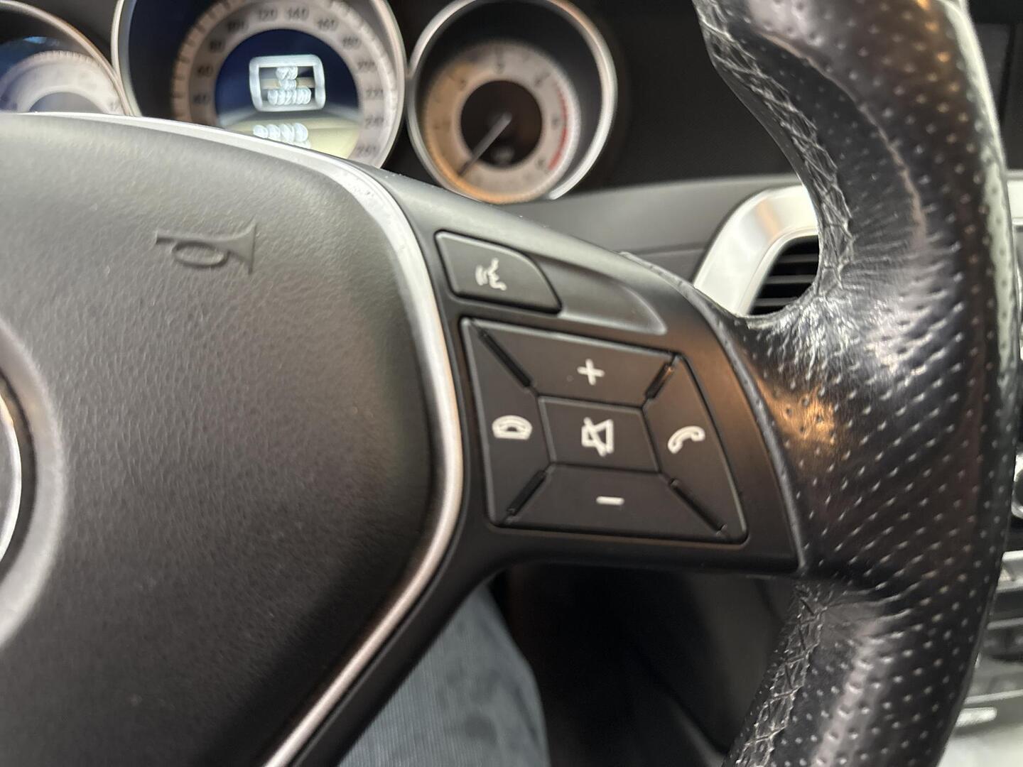 MERCEDES-BENZ C 2012