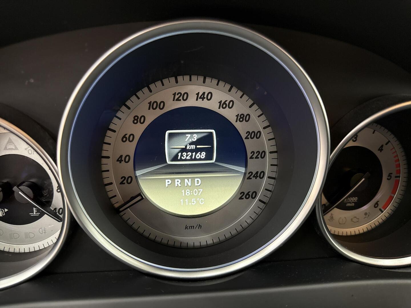 MERCEDES-BENZ C 2012