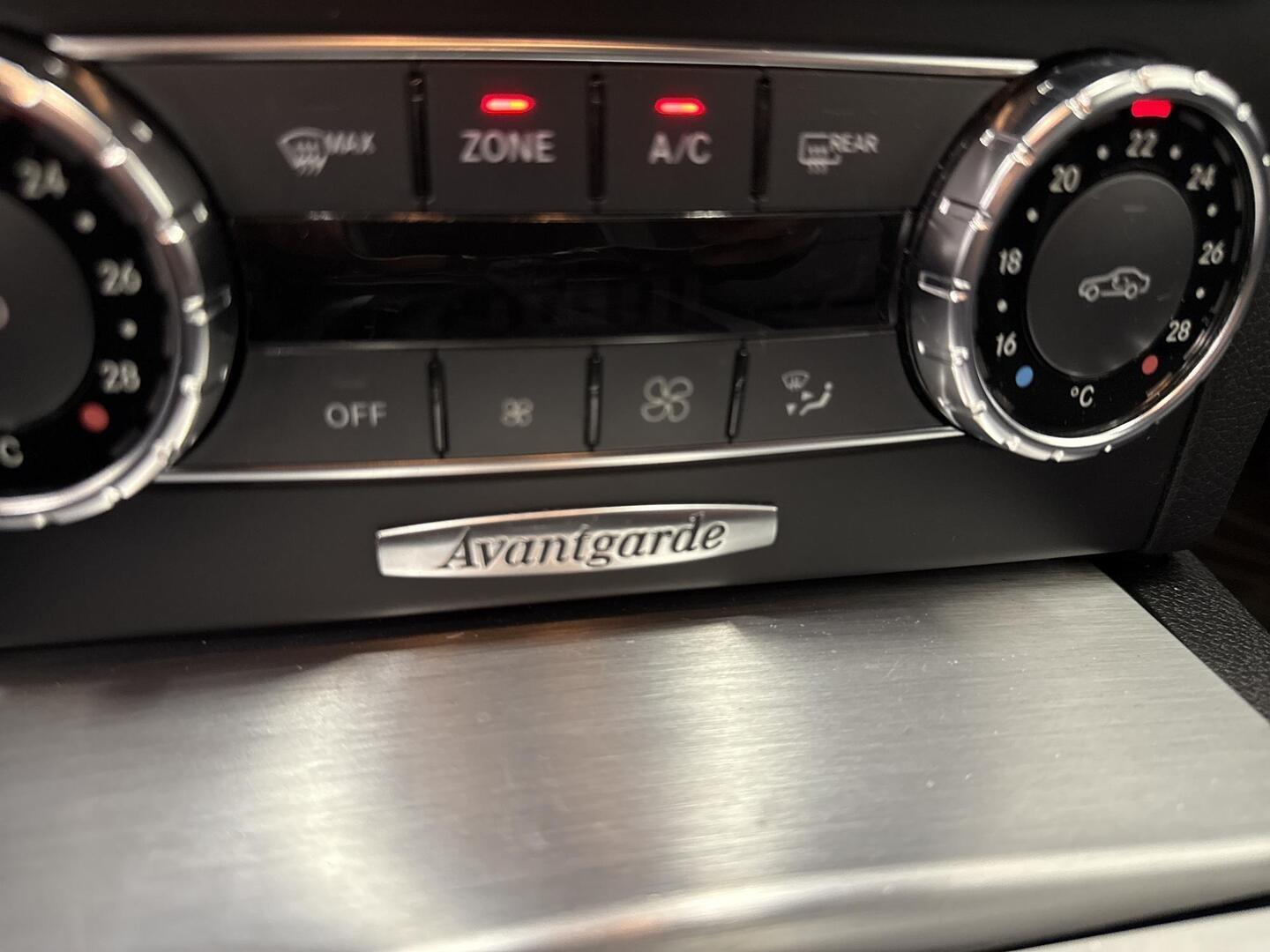 MERCEDES-BENZ C 2012