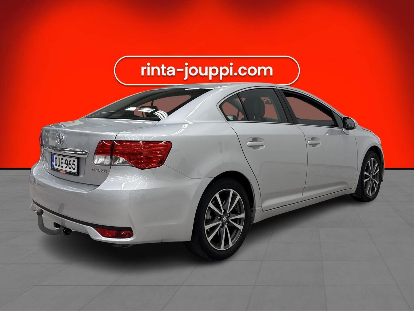 TOYOTA Avensis 2013