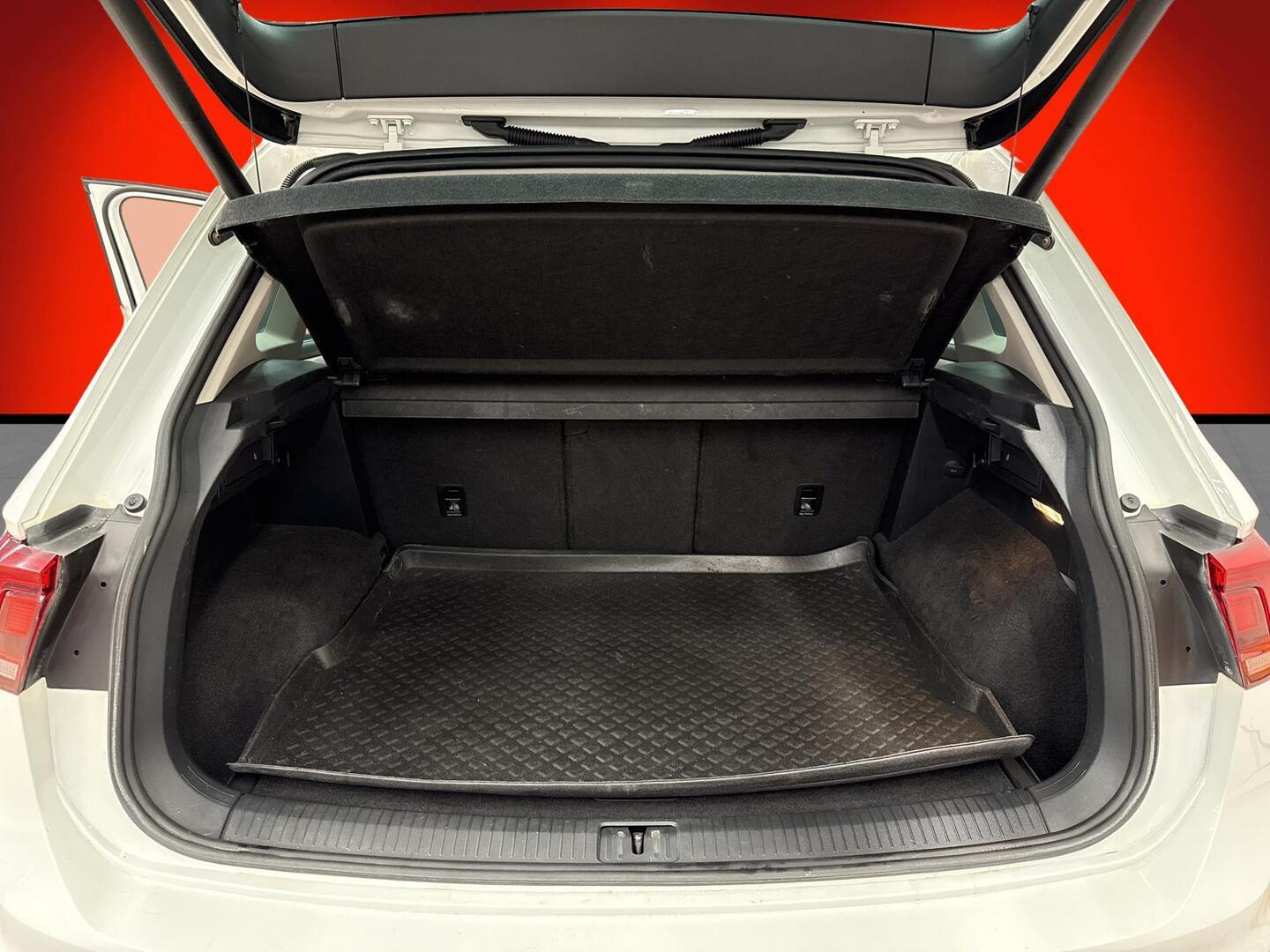 VOLKSWAGEN Tiguan 2016