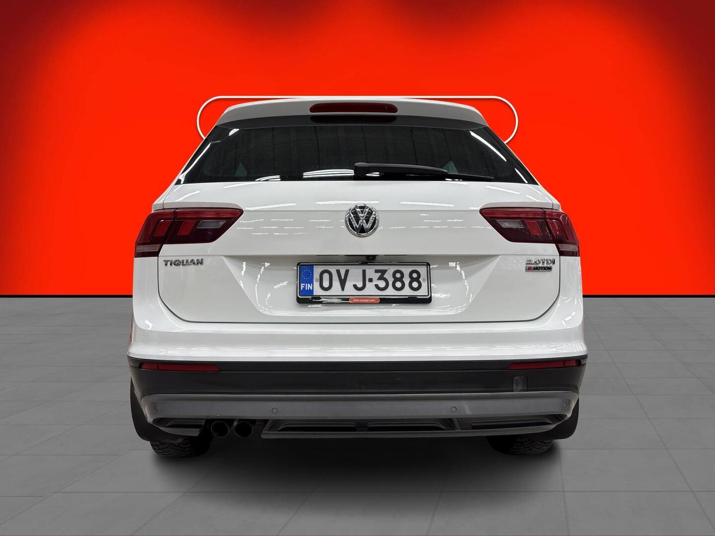 VOLKSWAGEN Tiguan 2016