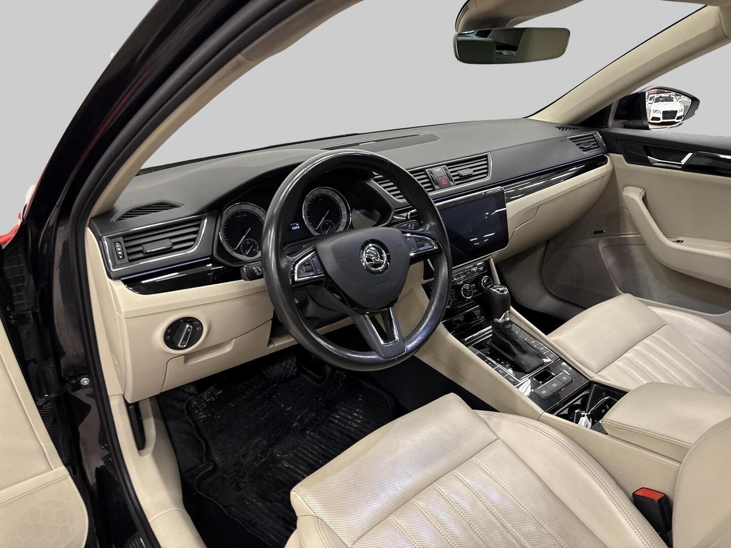 SKODA Superb 2018