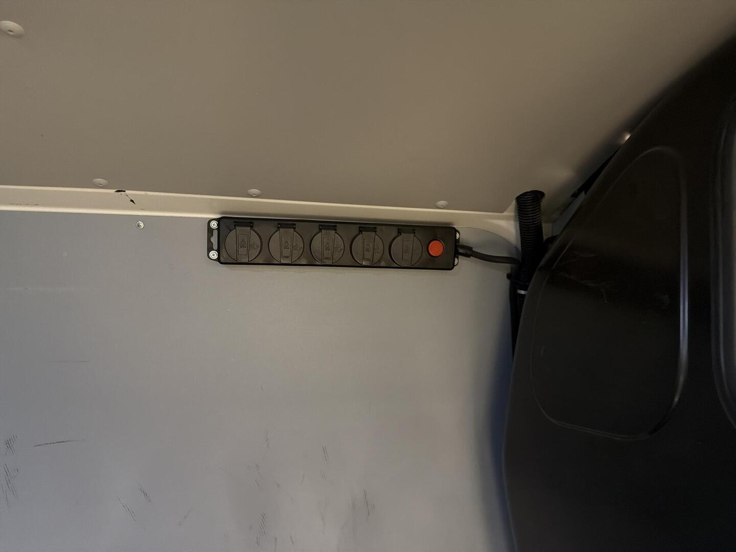 VOLKSWAGEN Transporter 2018