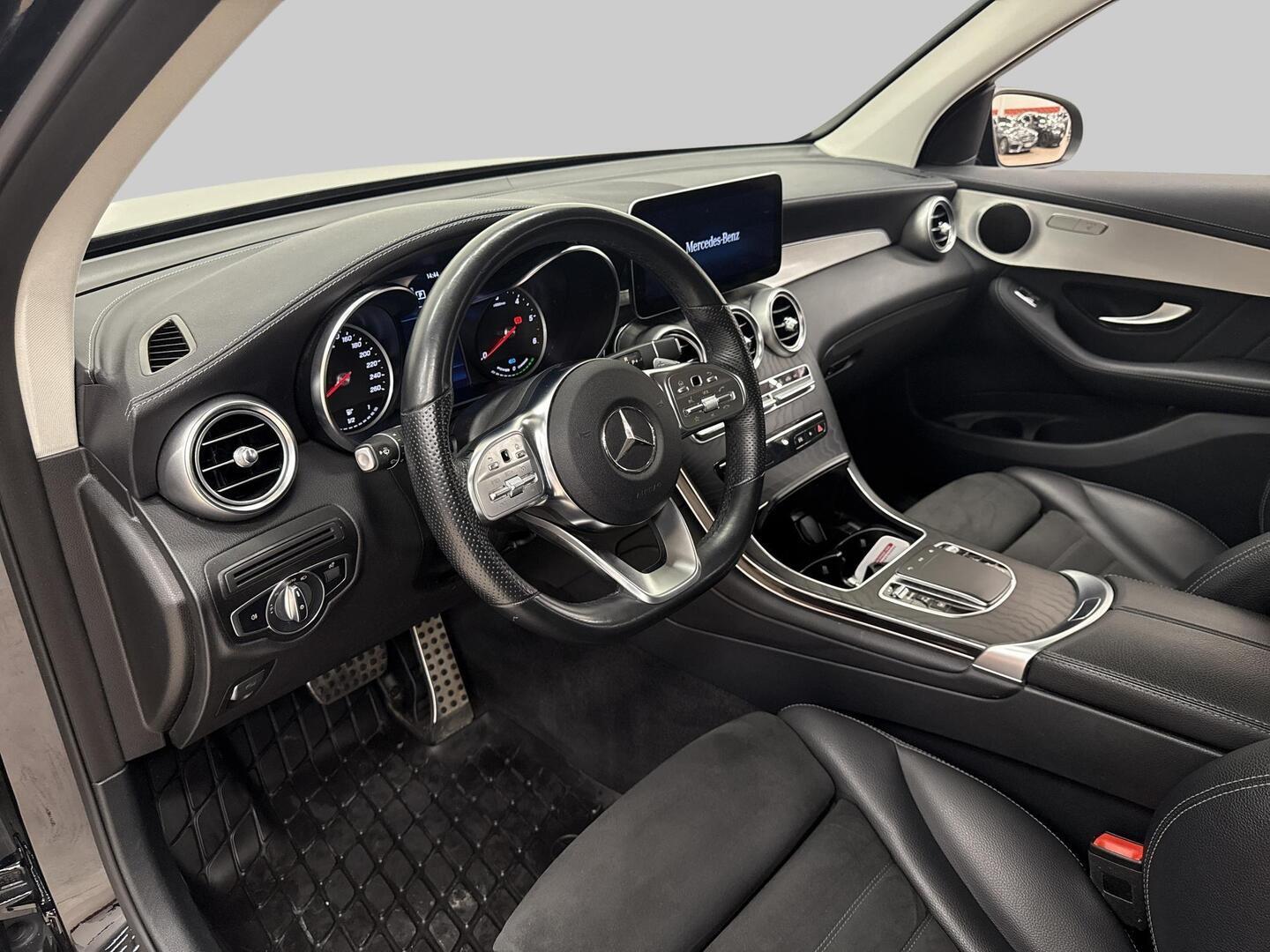 MERCEDES-BENZ GLC 2022