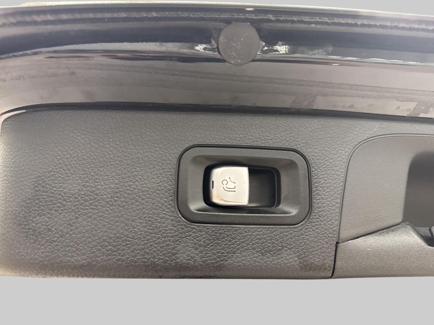 MERCEDES-BENZ GLC 2022