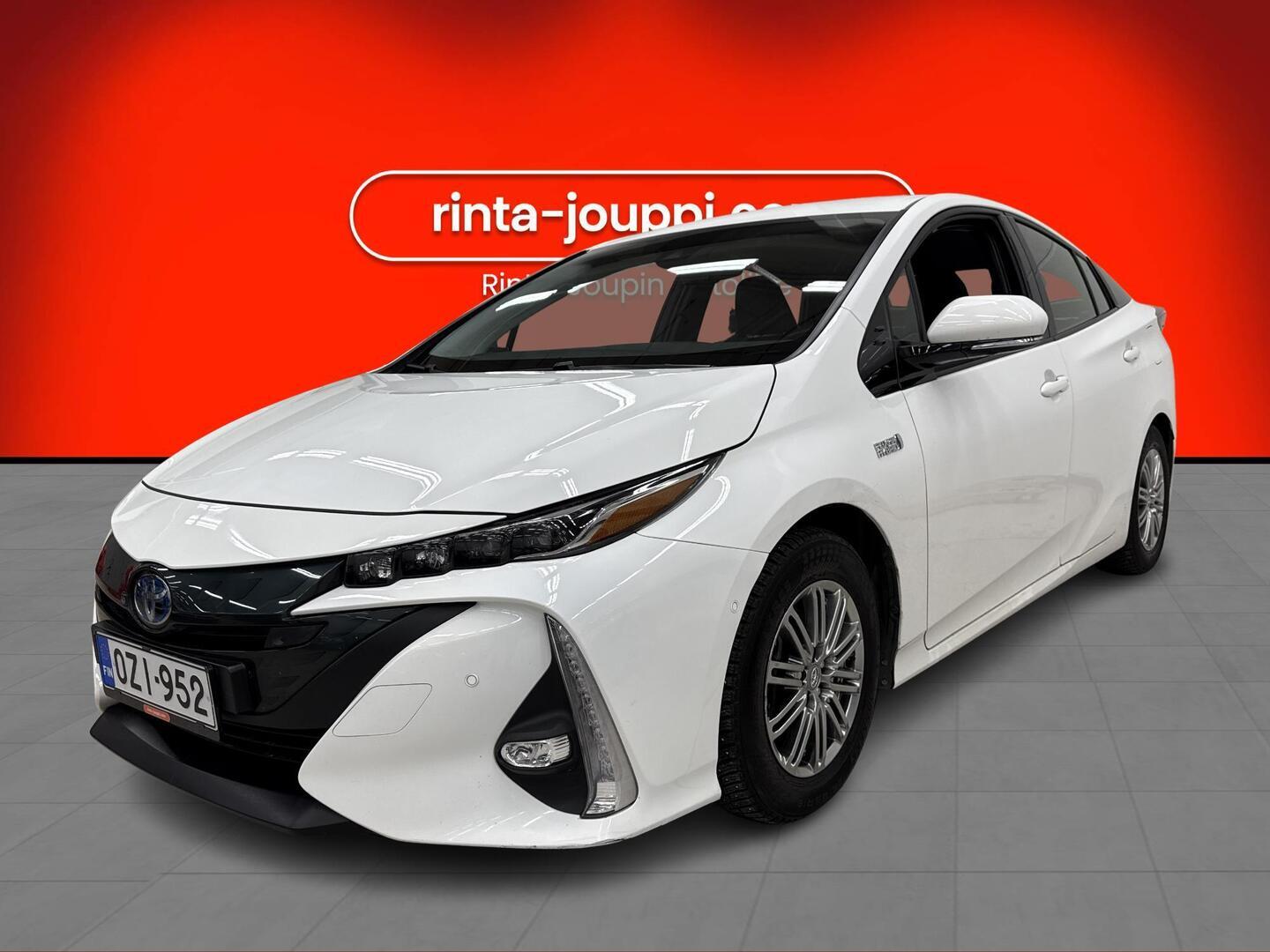 TOYOTA Prius Plug-in 2022