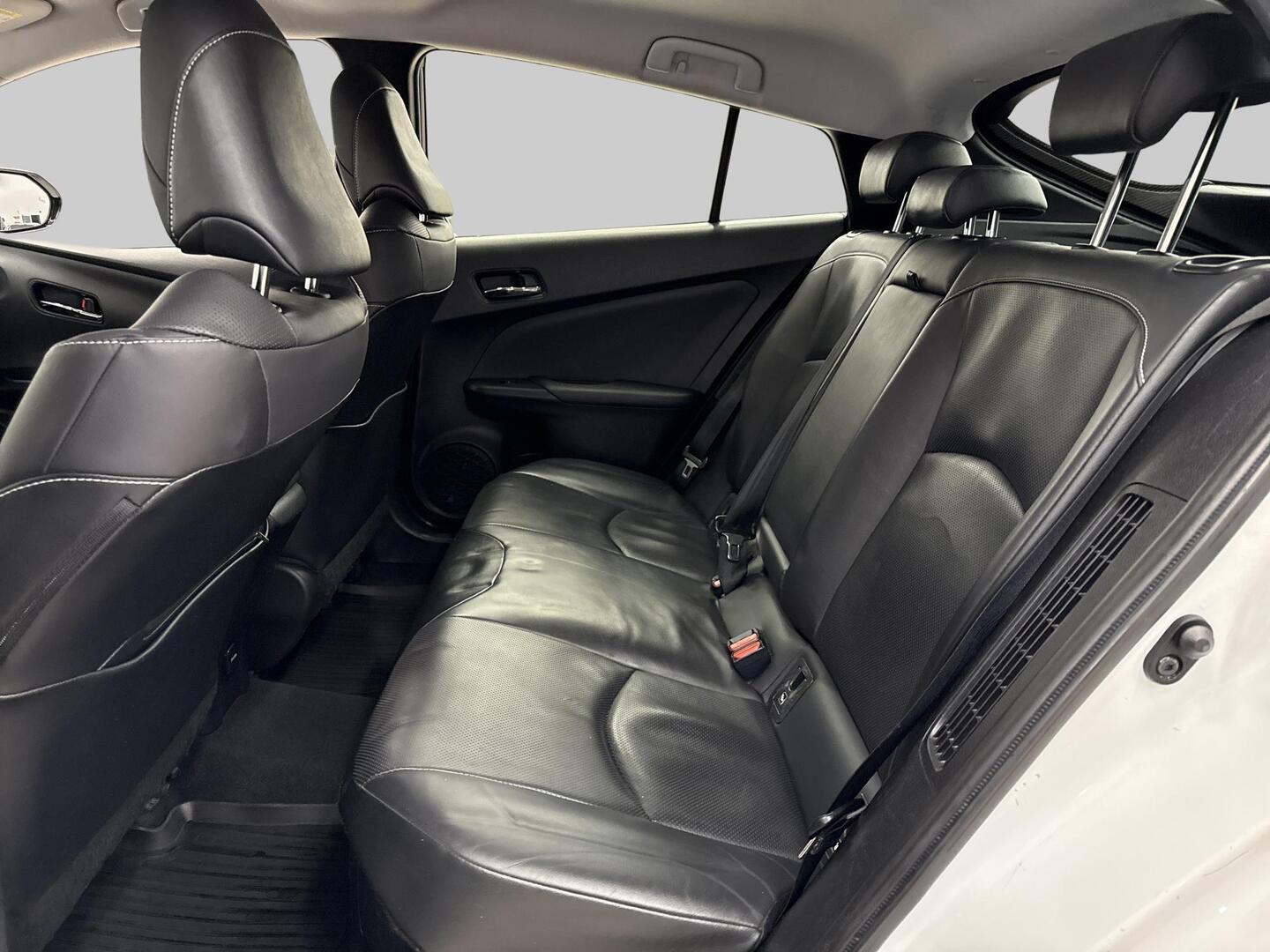 TOYOTA Prius Plug-in 2022