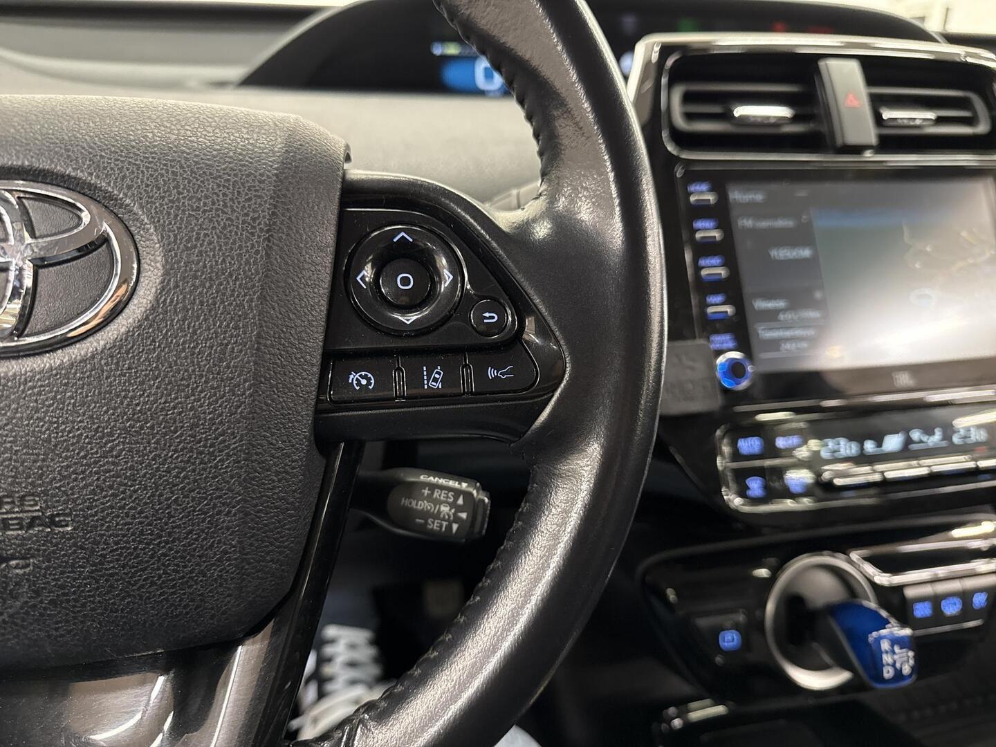 TOYOTA Prius Plug-in 2022