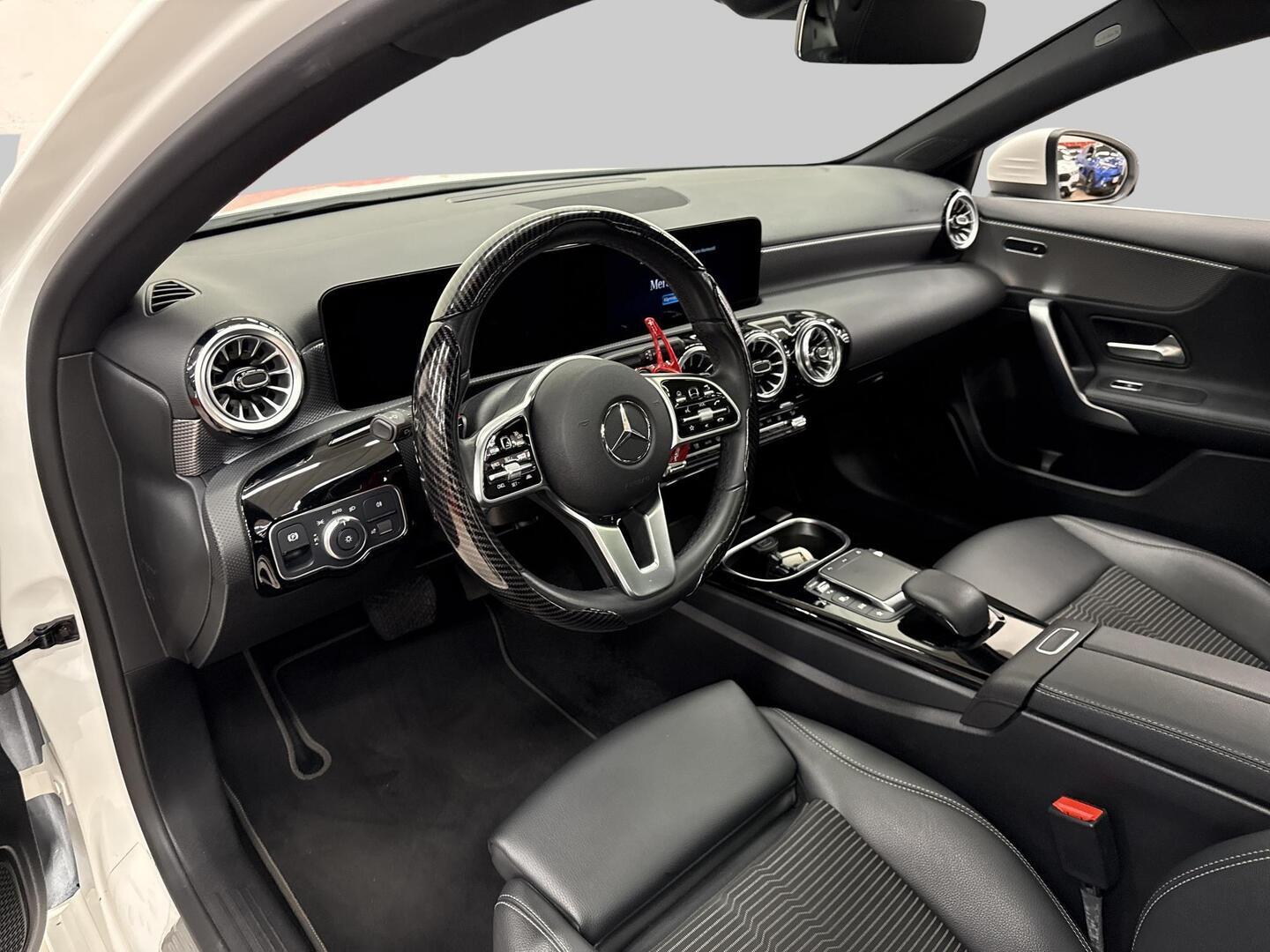 MERCEDES-BENZ A 2023