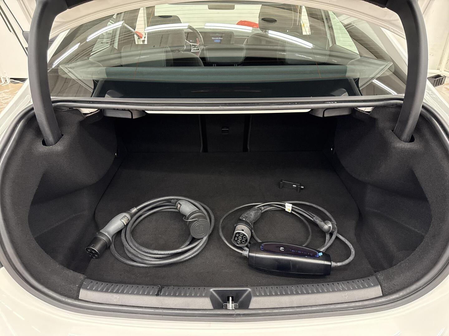 MERCEDES-BENZ A 2023