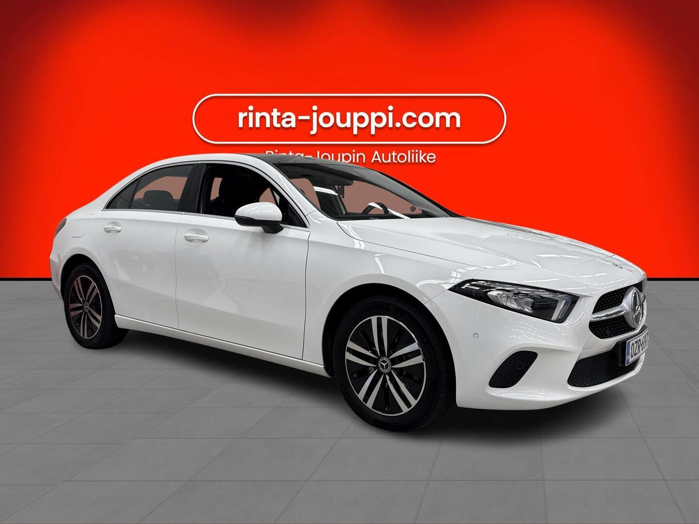 MERCEDES-BENZ A 2023
