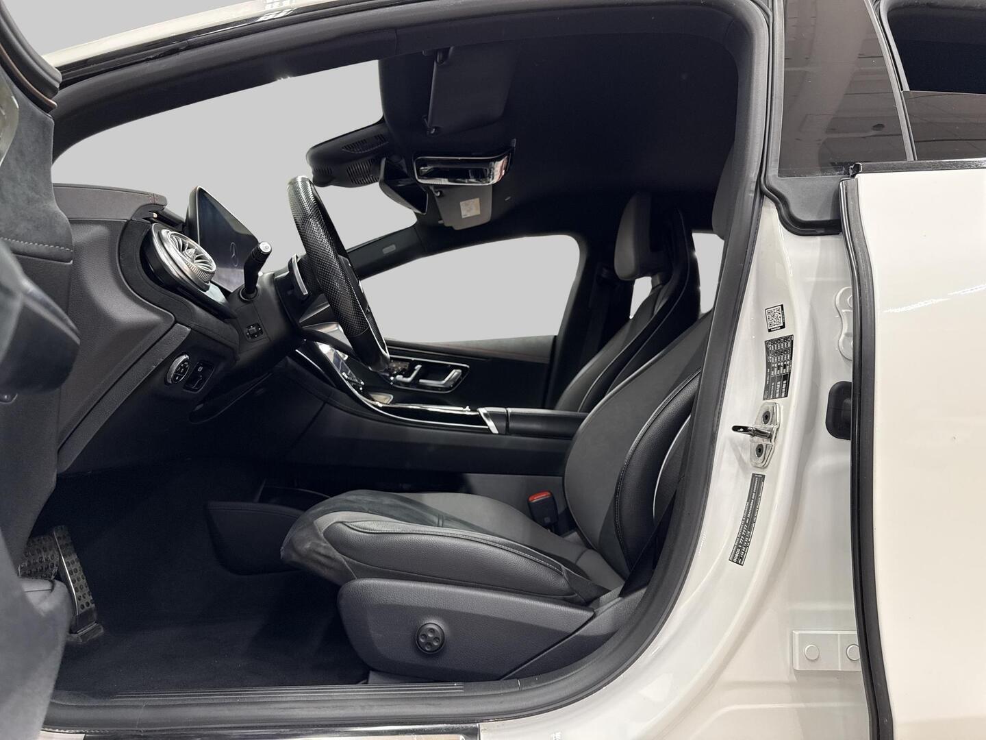 MERCEDES-BENZ EQE 2022