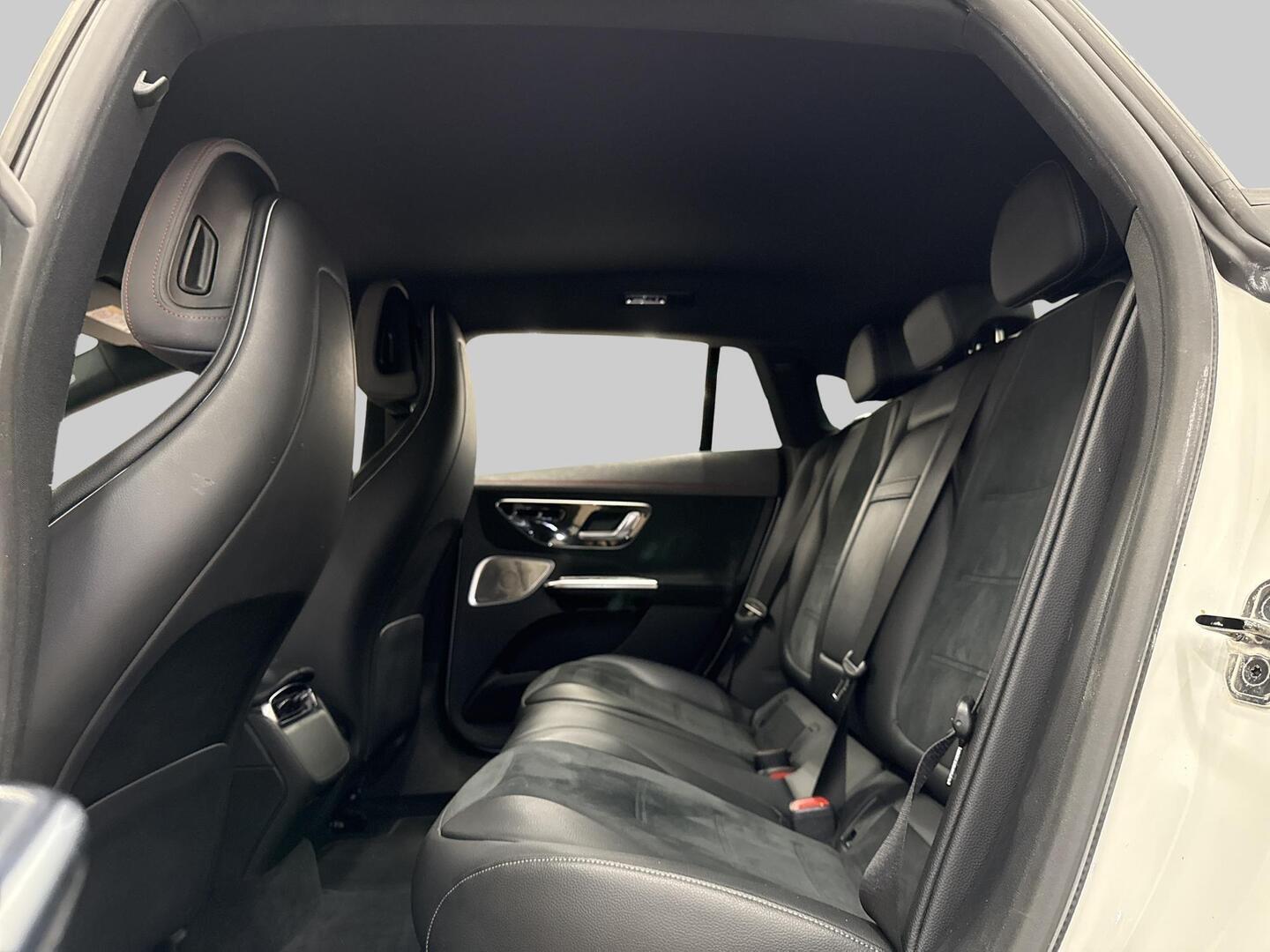 MERCEDES-BENZ EQE 2022