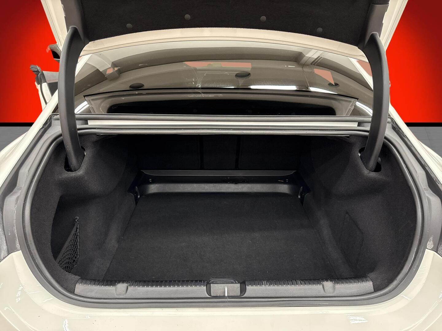 MERCEDES-BENZ EQE 2022