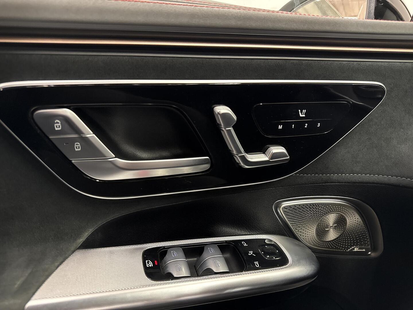 MERCEDES-BENZ EQE 2022