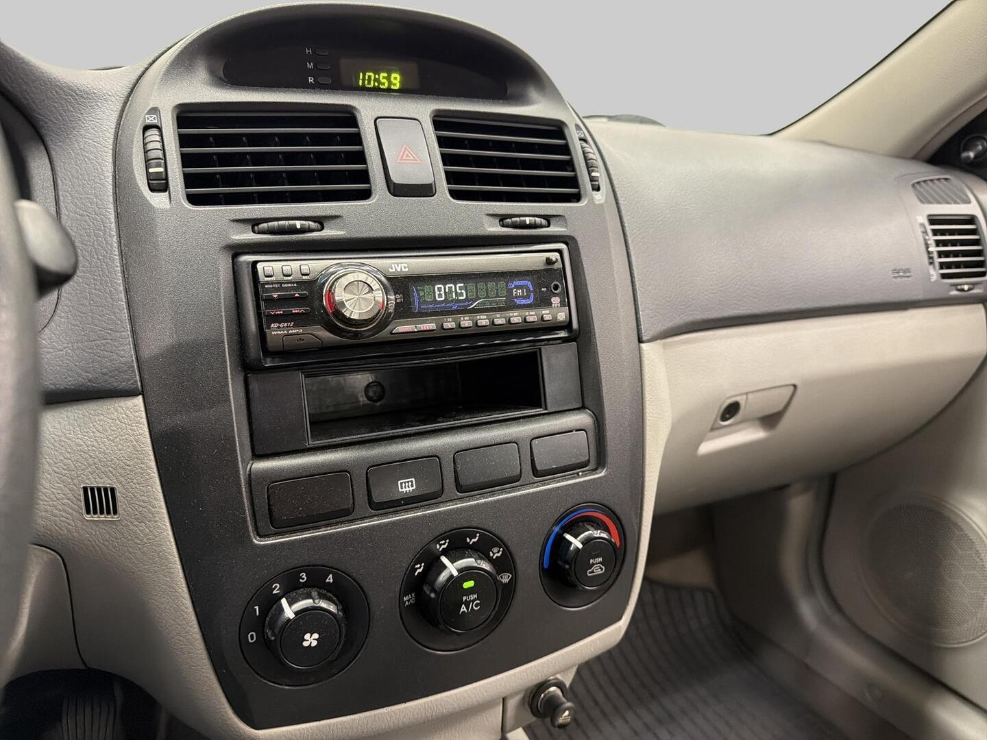 KIA Cerato 2005