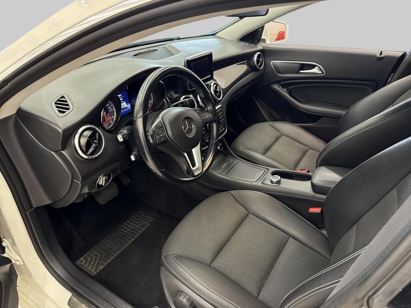 MERCEDES-BENZ CLA 2013