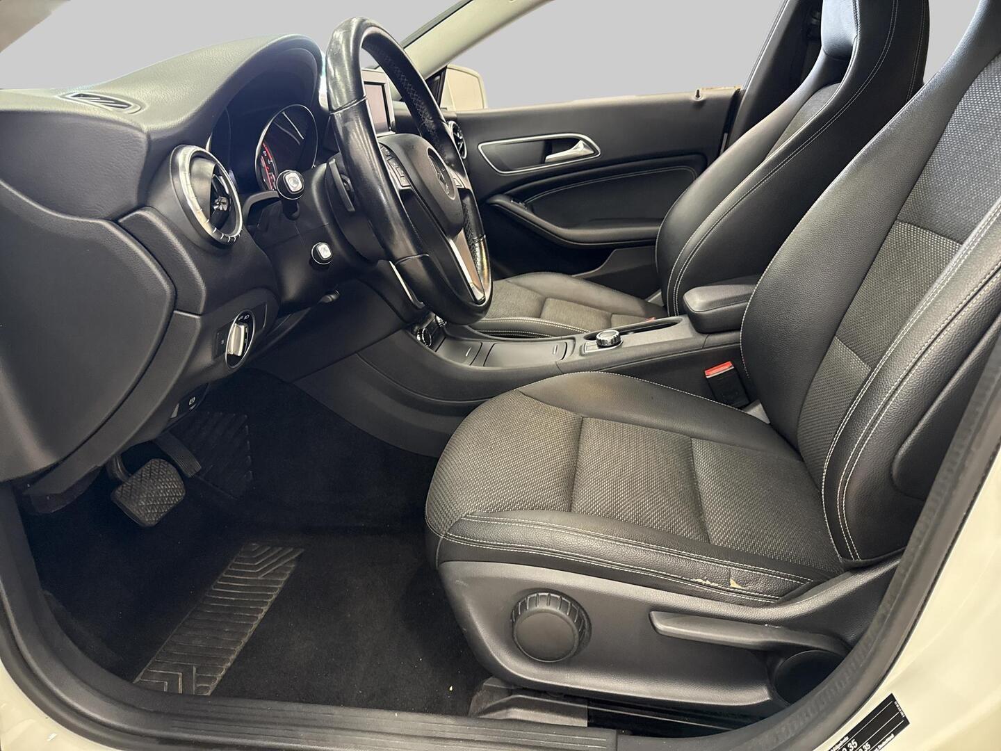 MERCEDES-BENZ CLA 2013