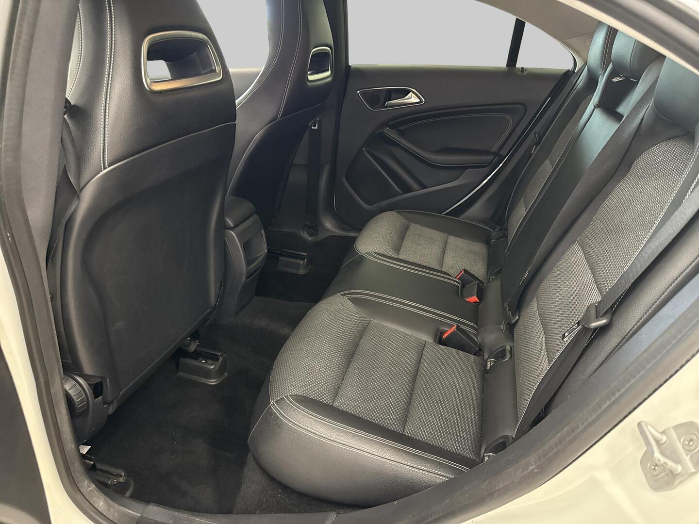 MERCEDES-BENZ CLA 2013