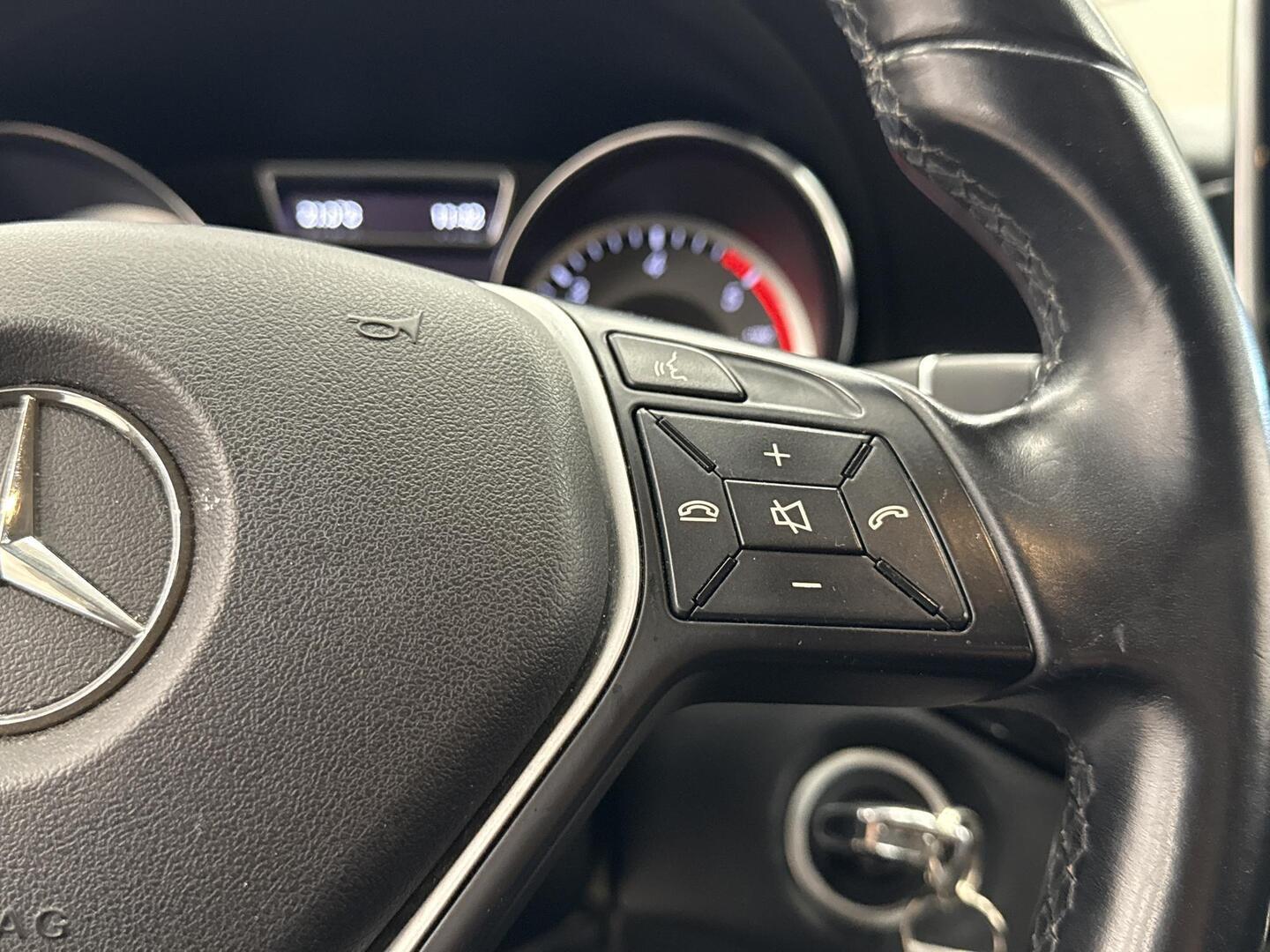 MERCEDES-BENZ CLA 2013