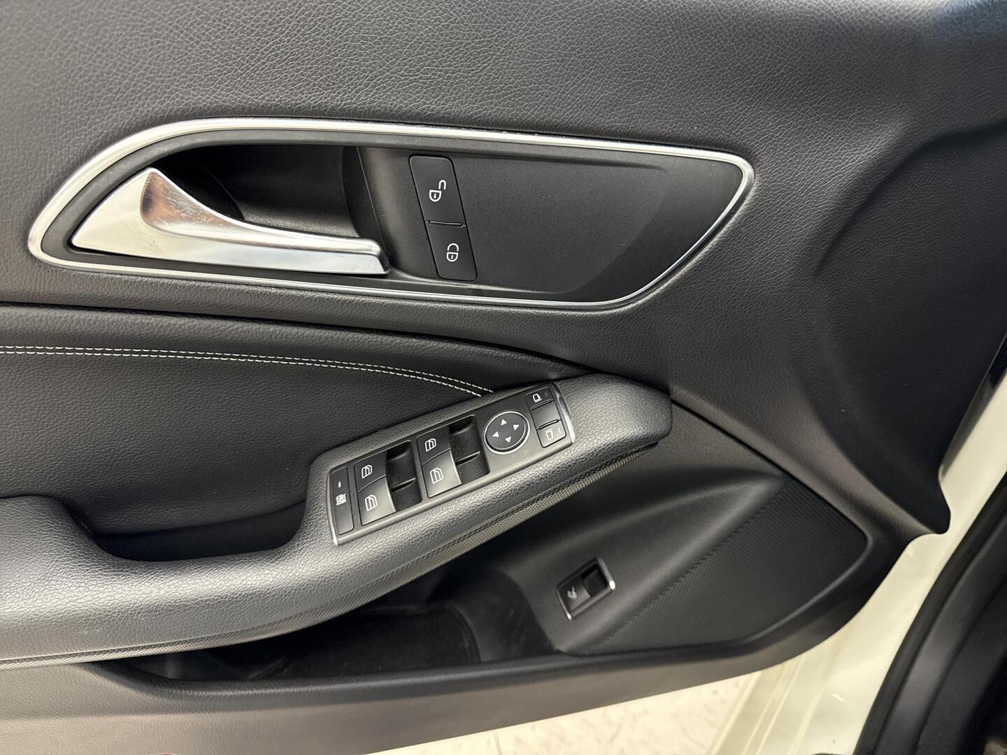 MERCEDES-BENZ CLA 2013