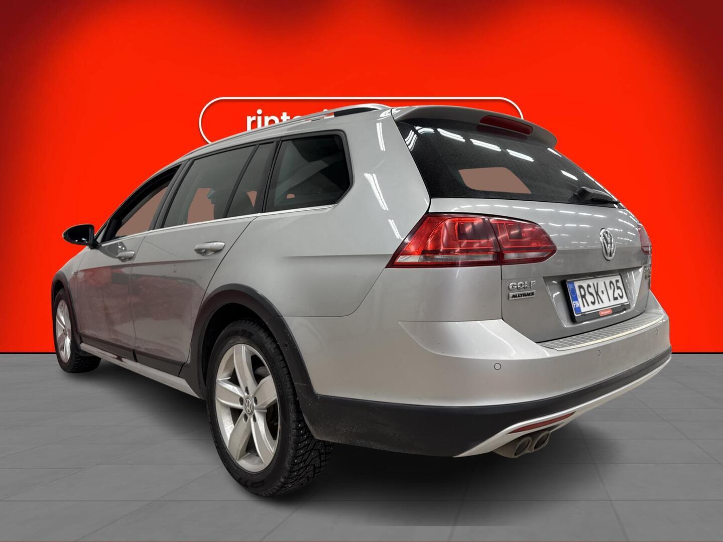 VOLKSWAGEN Golf 2016