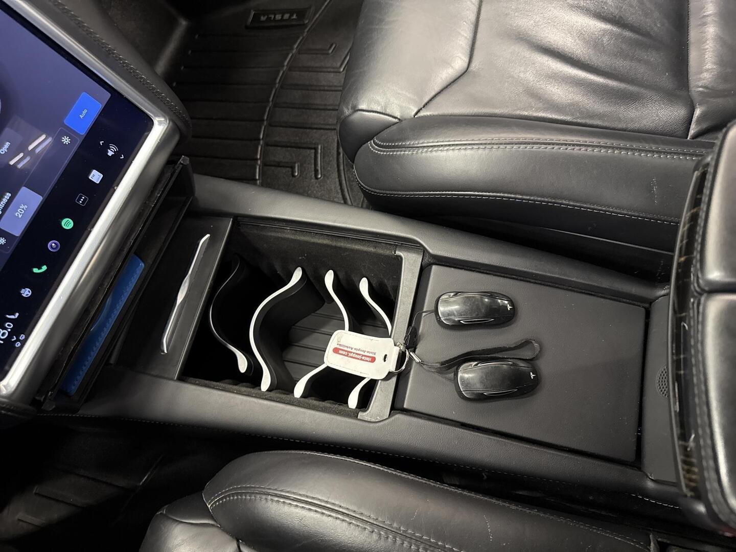TESLA Model S 2017