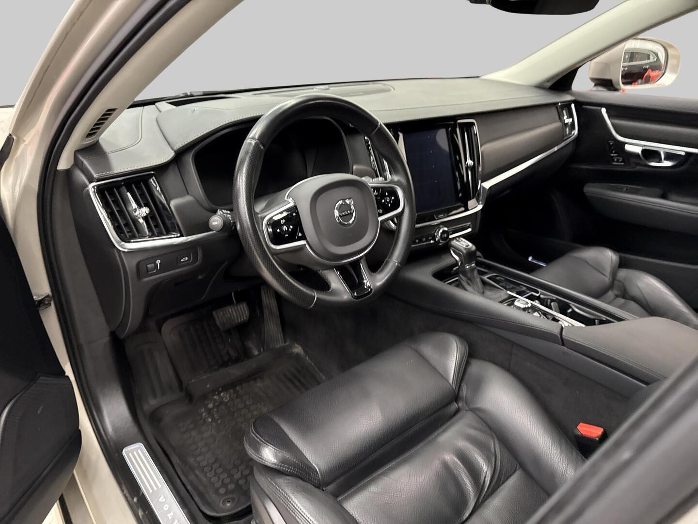 VOLVO V90 Cross Country 2019