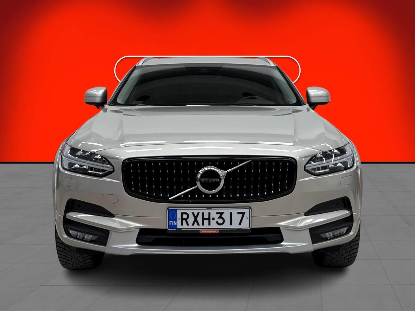 VOLVO V90 Cross Country 2019